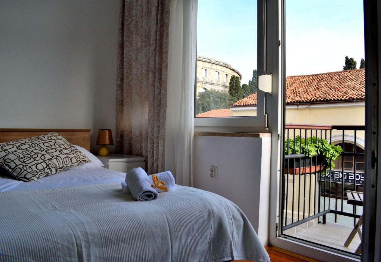 Amphitheatre Apartments Pula Luaran gambar