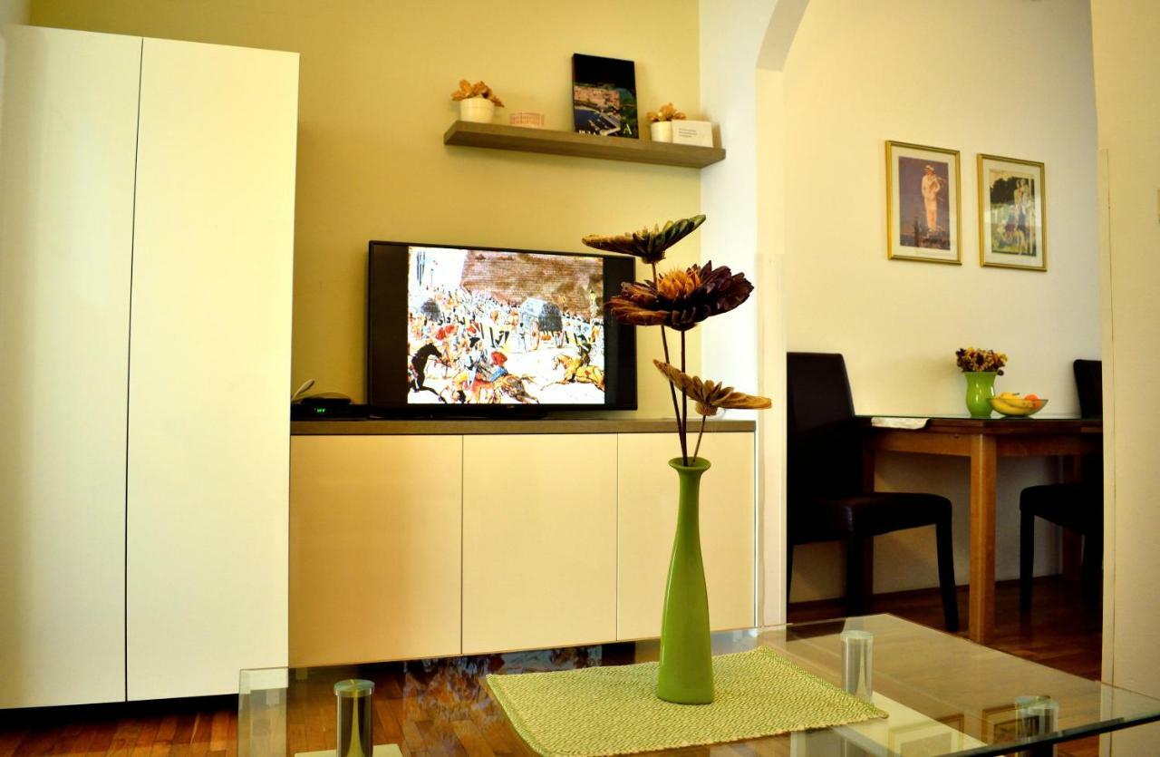 Amphitheatre Apartments Pula Luaran gambar